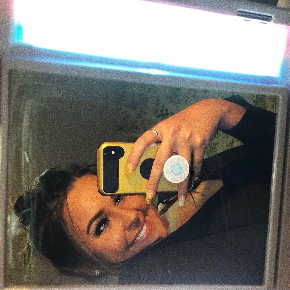 Meet your Posher, Merey